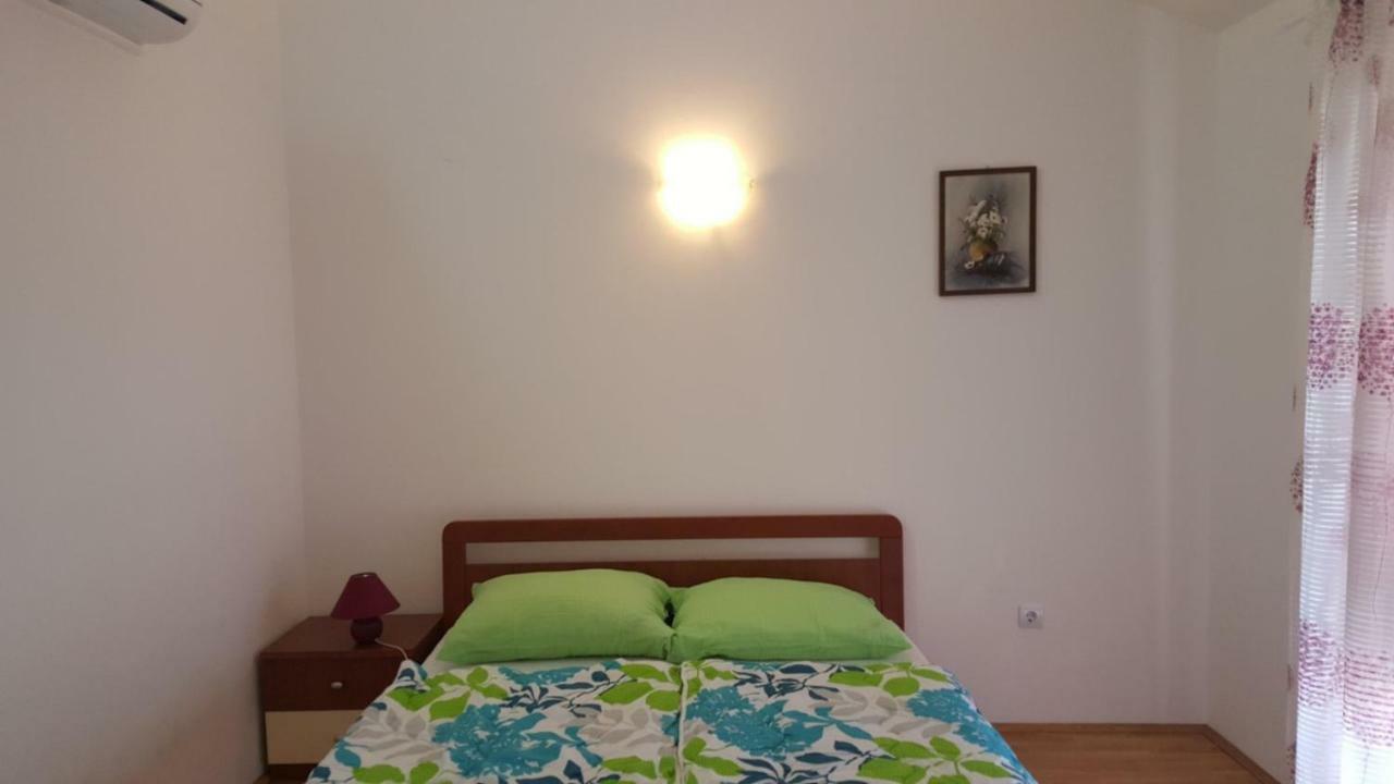Apartmani Vesna Pinezići Eksteriør bilde